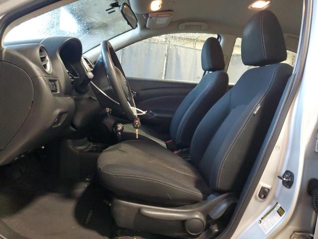  NISSAN VERSA 2014 Srebrny
