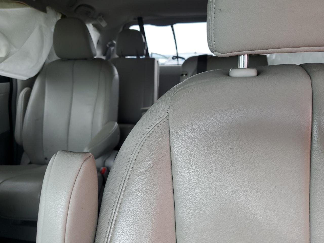 2014 Toyota Sienna Xle VIN: 5TDYK3DC0ES501445 Lot: 57309035