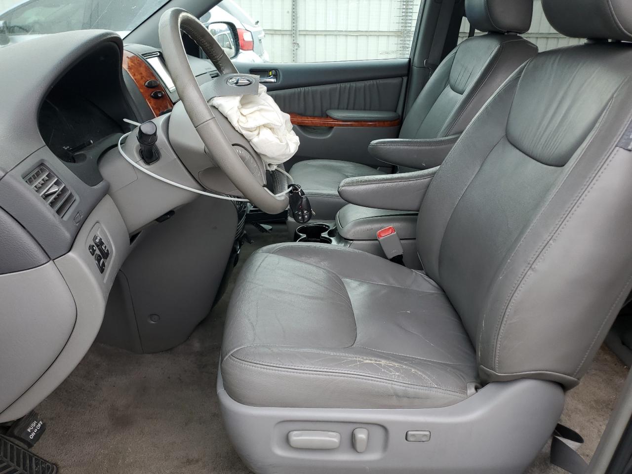 2010 Toyota Sienna Xle VIN: 5TDYK4CCXAS318698 Lot: 57364815