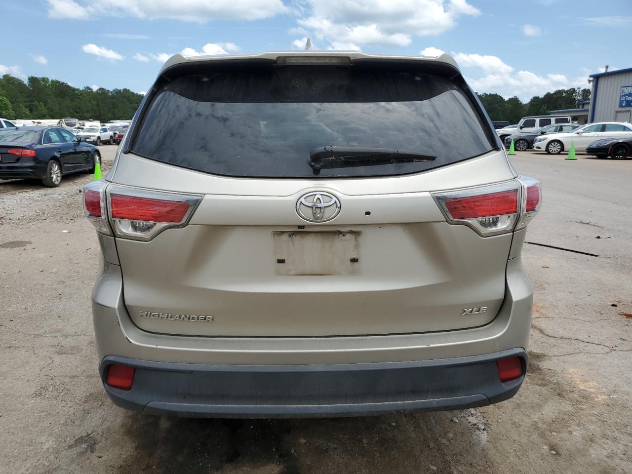 2015 Toyota Highlander Xle VIN: 5TDKKRFH5FS093107 Lot: 57255135