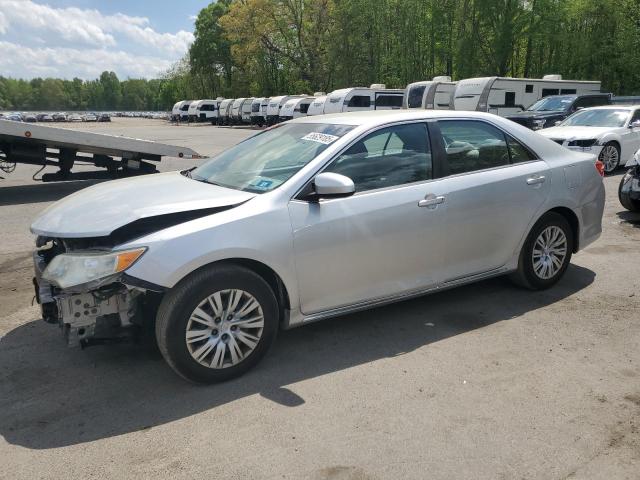  TOYOTA CAMRY 2014 Srebrny