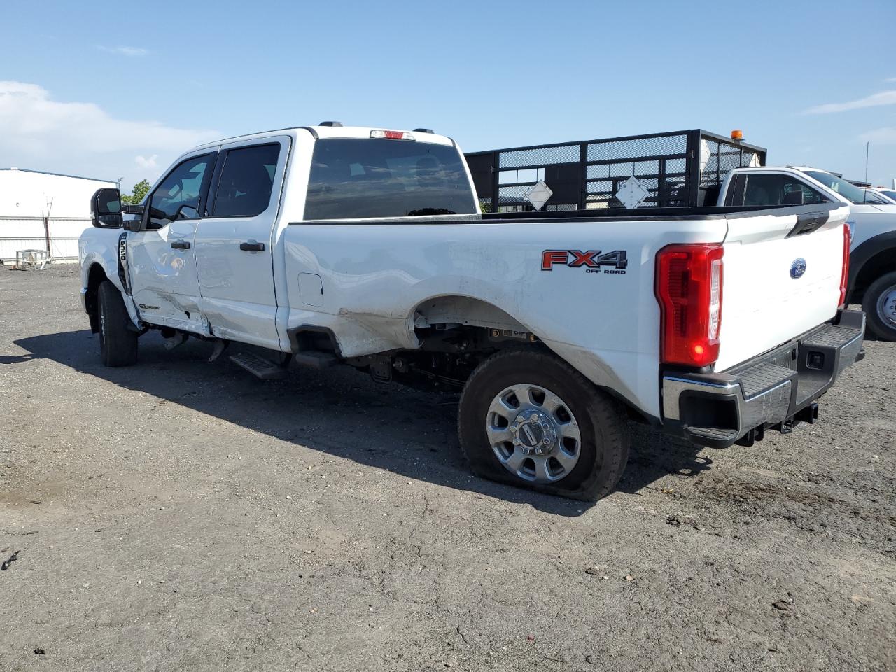 1FT8W3BT5REE55677 FORD F350 2024