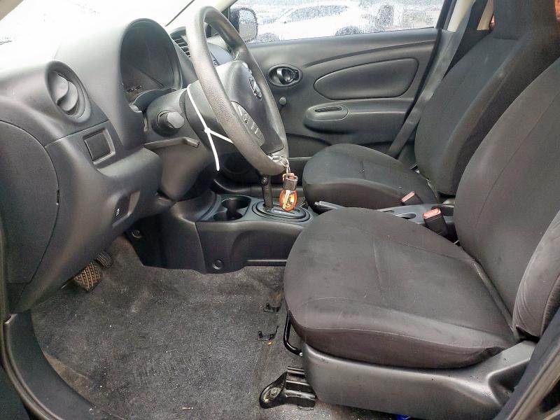 NISSAN VERSA 2015 Czarny
