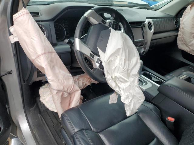  TOYOTA TUNDRA 2019 Серебристый