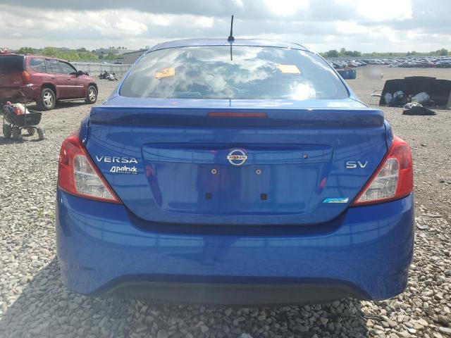  NISSAN VERSA 2015 Синий