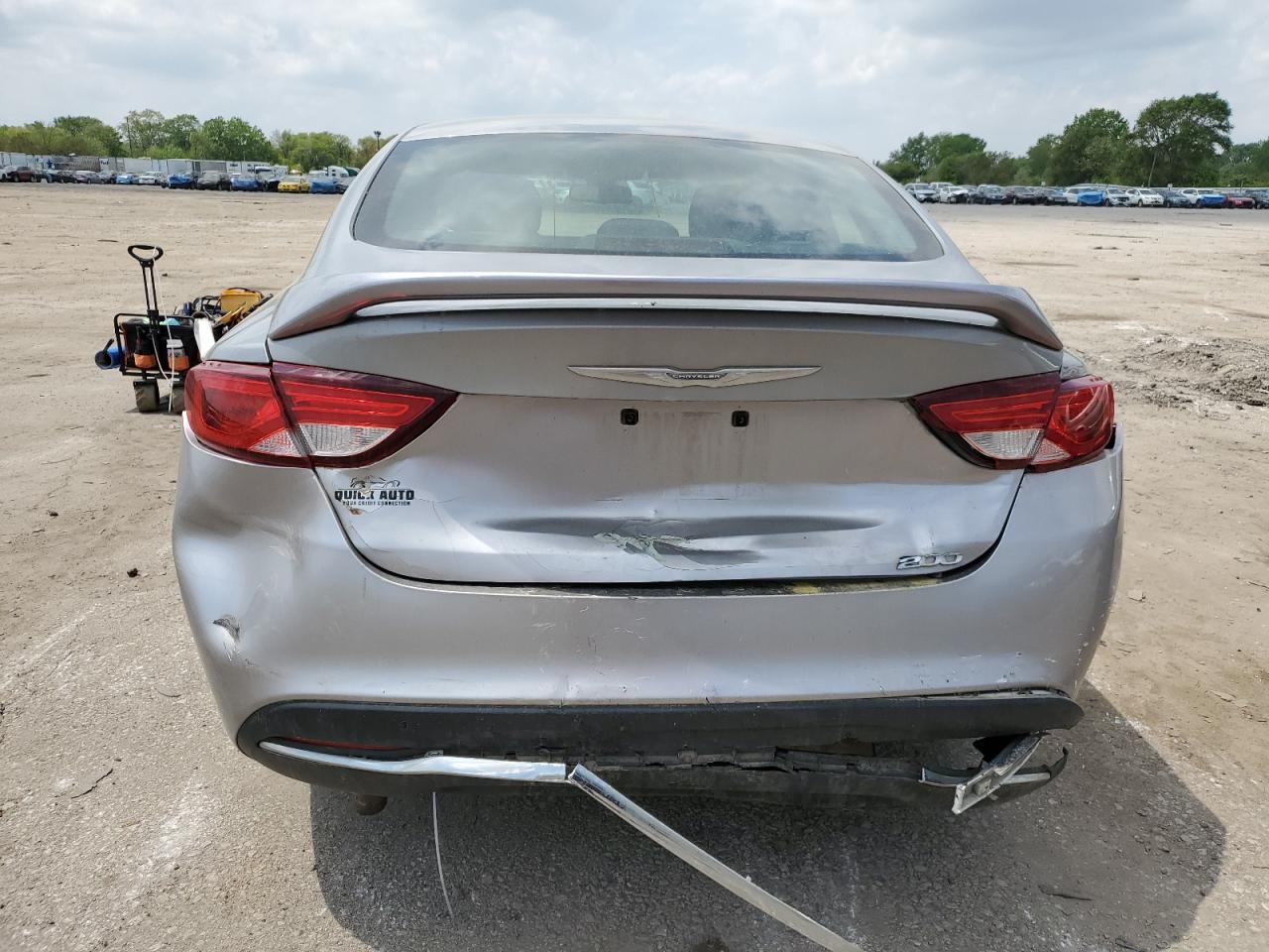 2015 Chrysler 200 Limited VIN: 1C3CCCAB3FN702108 Lot: 56909605