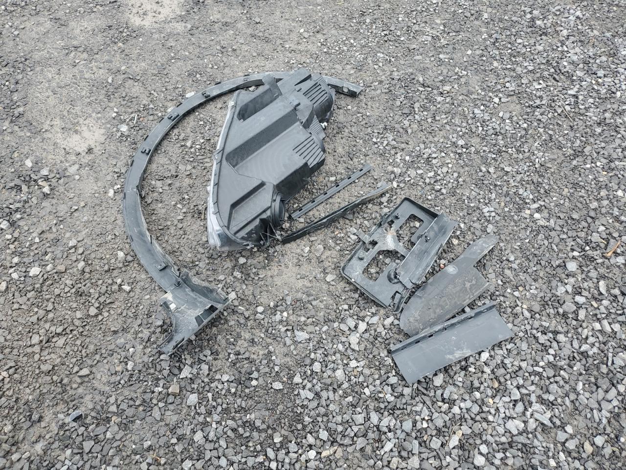 1FMCU9H66NUB20847 FORD ESCAPE 2022