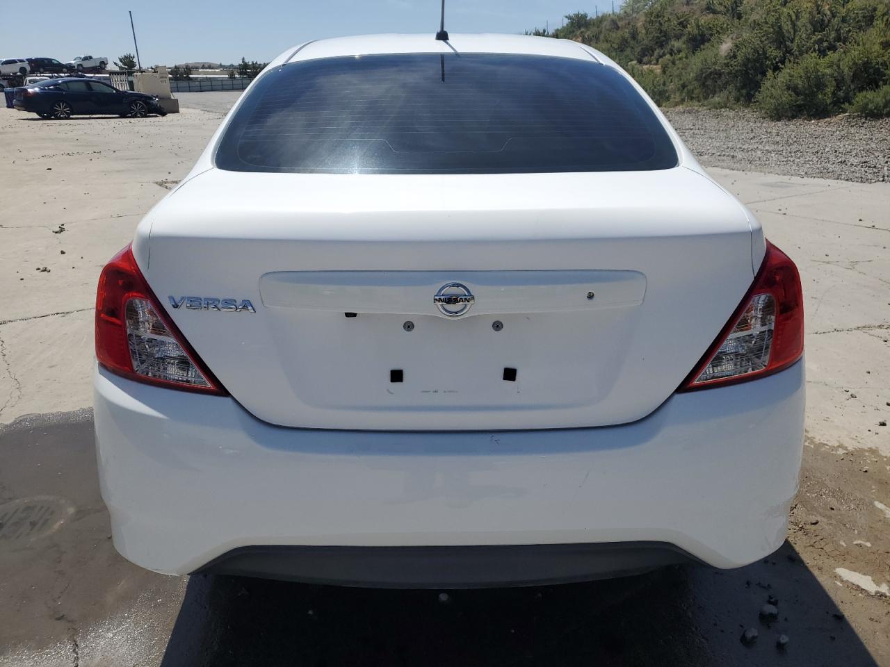 3N1CN7AP4KL813546 NISSAN VERSA 2019
