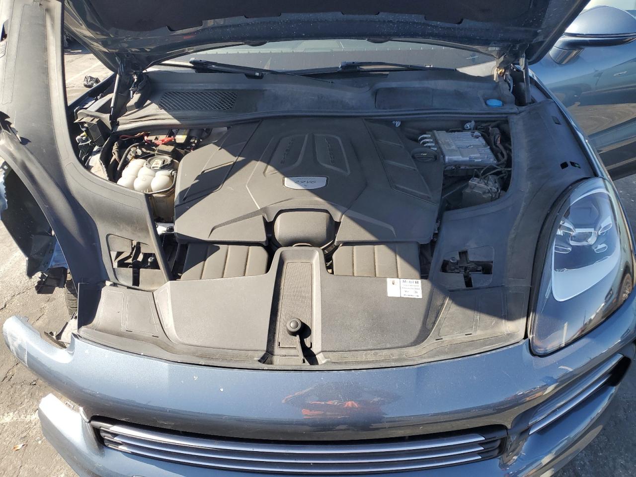 2019 Porsche Cayenne S VIN: WP1AB2AY3KDA64011 Lot: 58002365