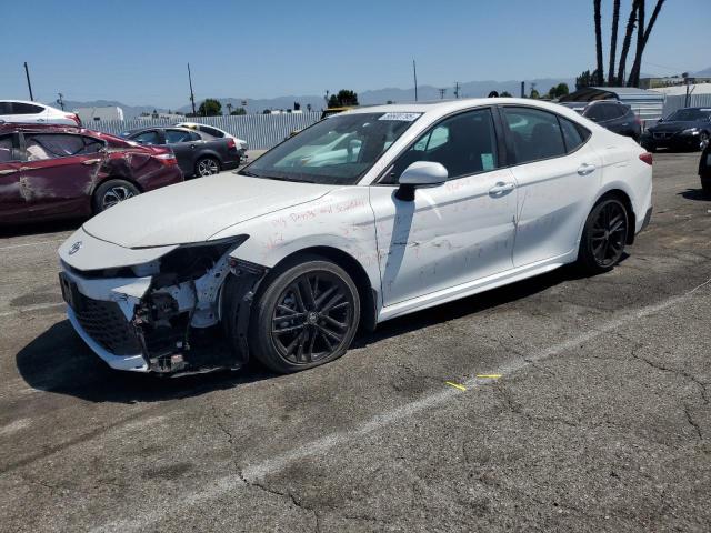  TOYOTA CAMRY 2025 Белы