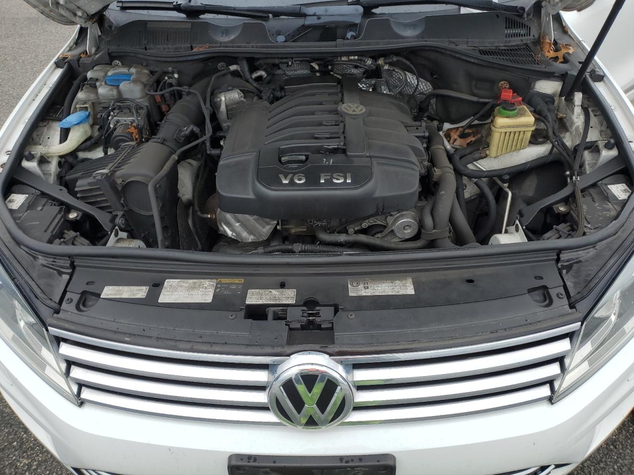 2015 Volkswagen Touareg V6 VIN: WVGEF9BP5FD004707 Lot: 57105155