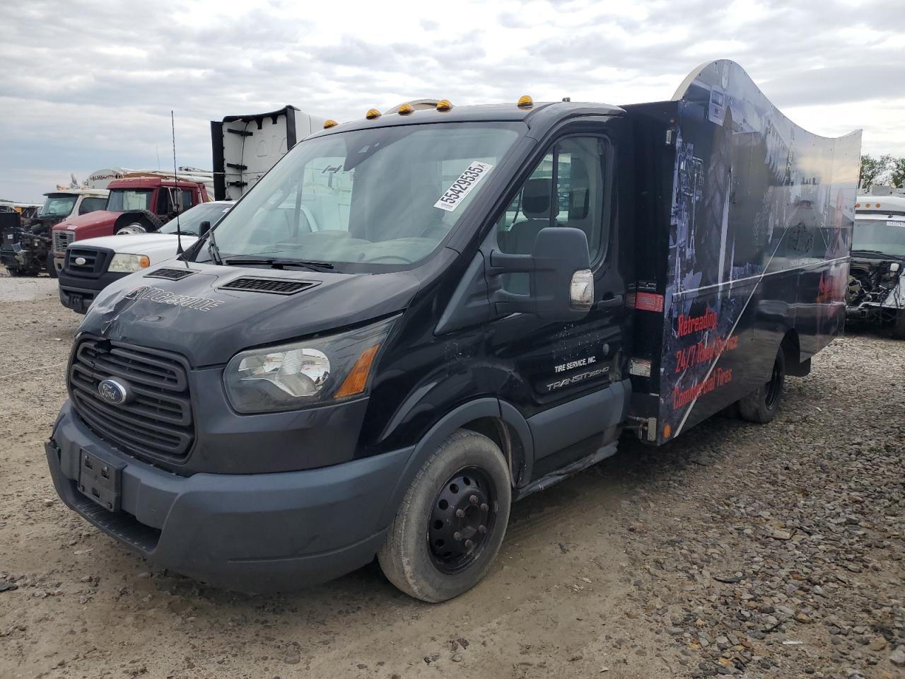 2015 Ford Transit T-350 Hd იყიდება Kansas City-ში, KS - Normal Wear
