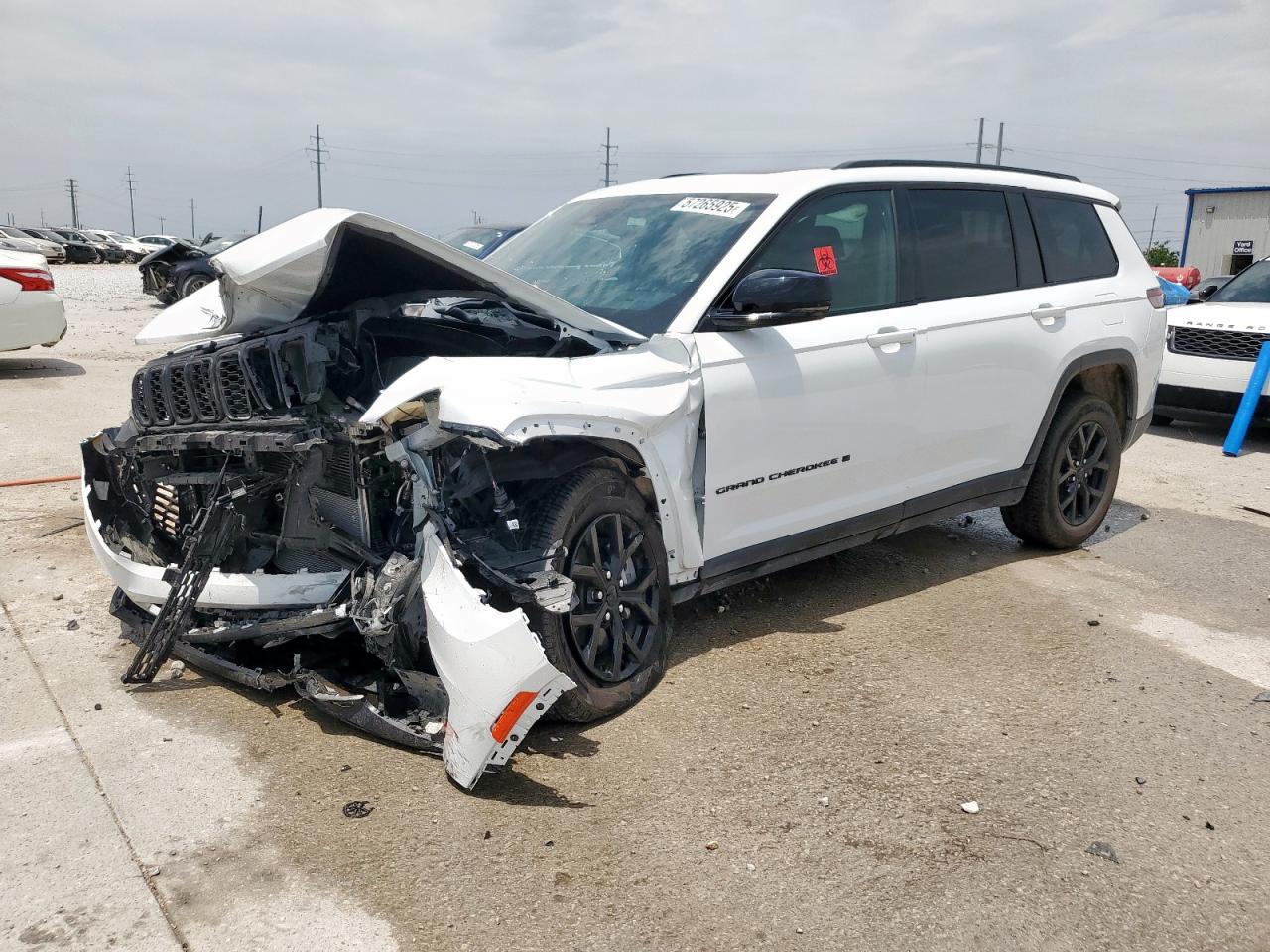 2024 Jeep Grand Cherokee L Laredo for Sale in Haslet, TX - Front End