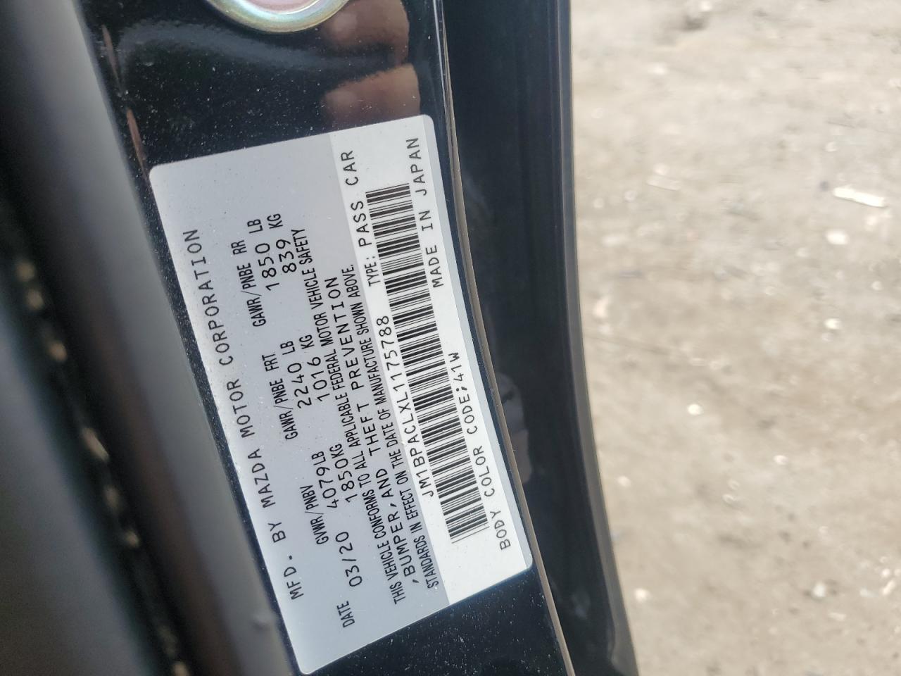 2020 Mazda 3 Select VIN: JM1BPACLXL1175788 Lot: 57093685
