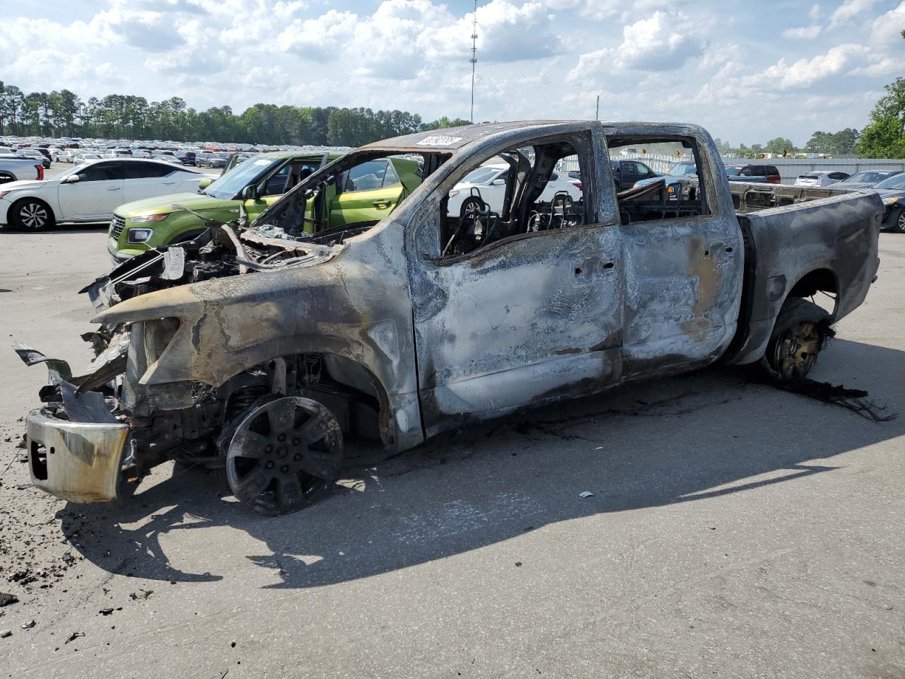 1N6AA1E56JN548811 NISSAN TITAN 2018