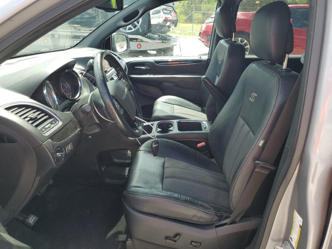 2014 Chrysler Town & Country S VIN: 2C4RC1HG8ER188611 Lot: 57030715