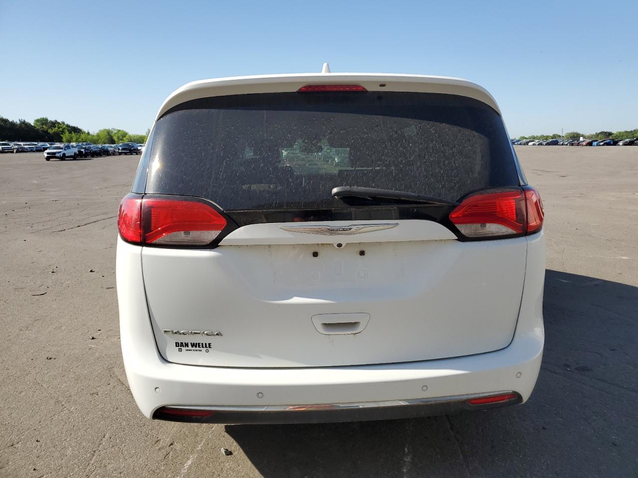 2017 Chrysler Pacifica Touring L VIN: 2C4RC1BG5HR621914 Lot: 56052835