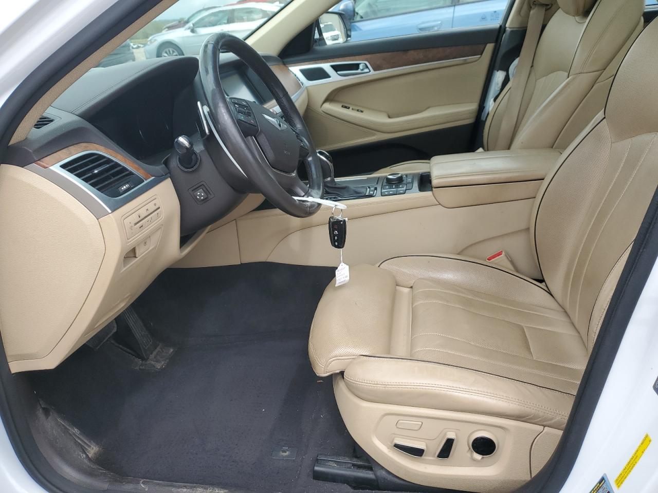 2015 Hyundai Genesis 3.8L VIN: KMHGN4JE9FU102024 Lot: 55738805
