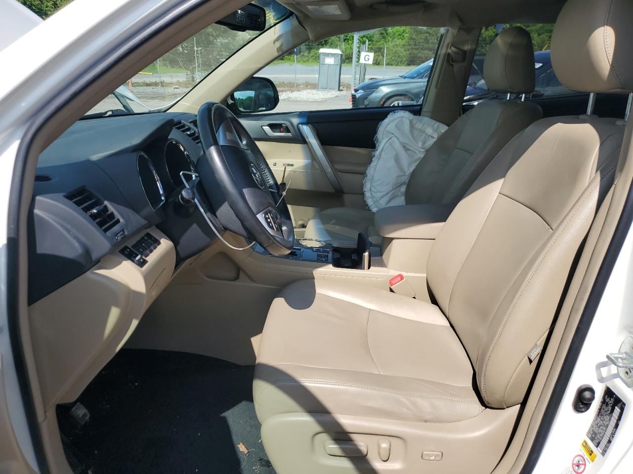 2013 Toyota Highlander Base VIN: 5TDBK3EH2DS267341 Lot: 57047225