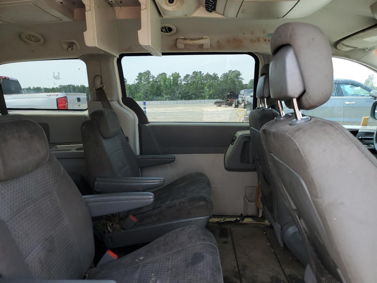 2010 Chrysler Town & Country Touring VIN: 2A4RR5D17AR421129 Lot: 57443535