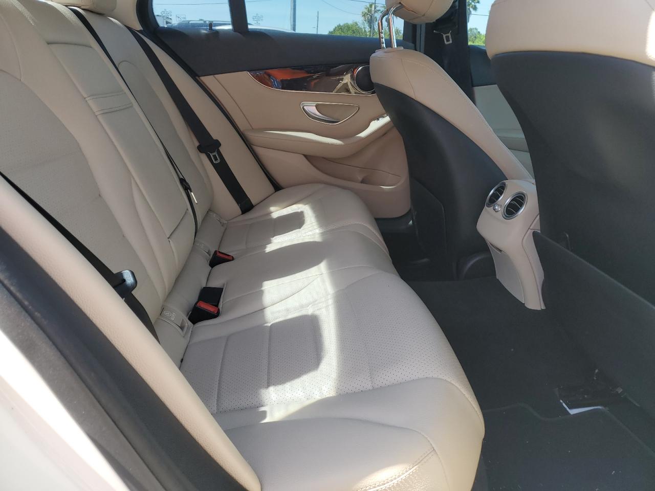 2015 Mercedes-Benz C 300 VIN: 55SWF4JB3FU064350 Lot: 57424215