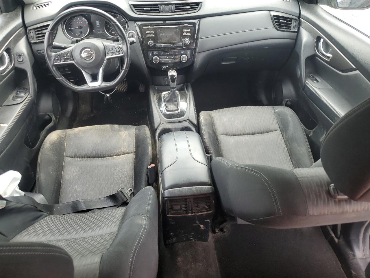 JN8AT2MT2HW141841 NISSAN ROGUE 2017