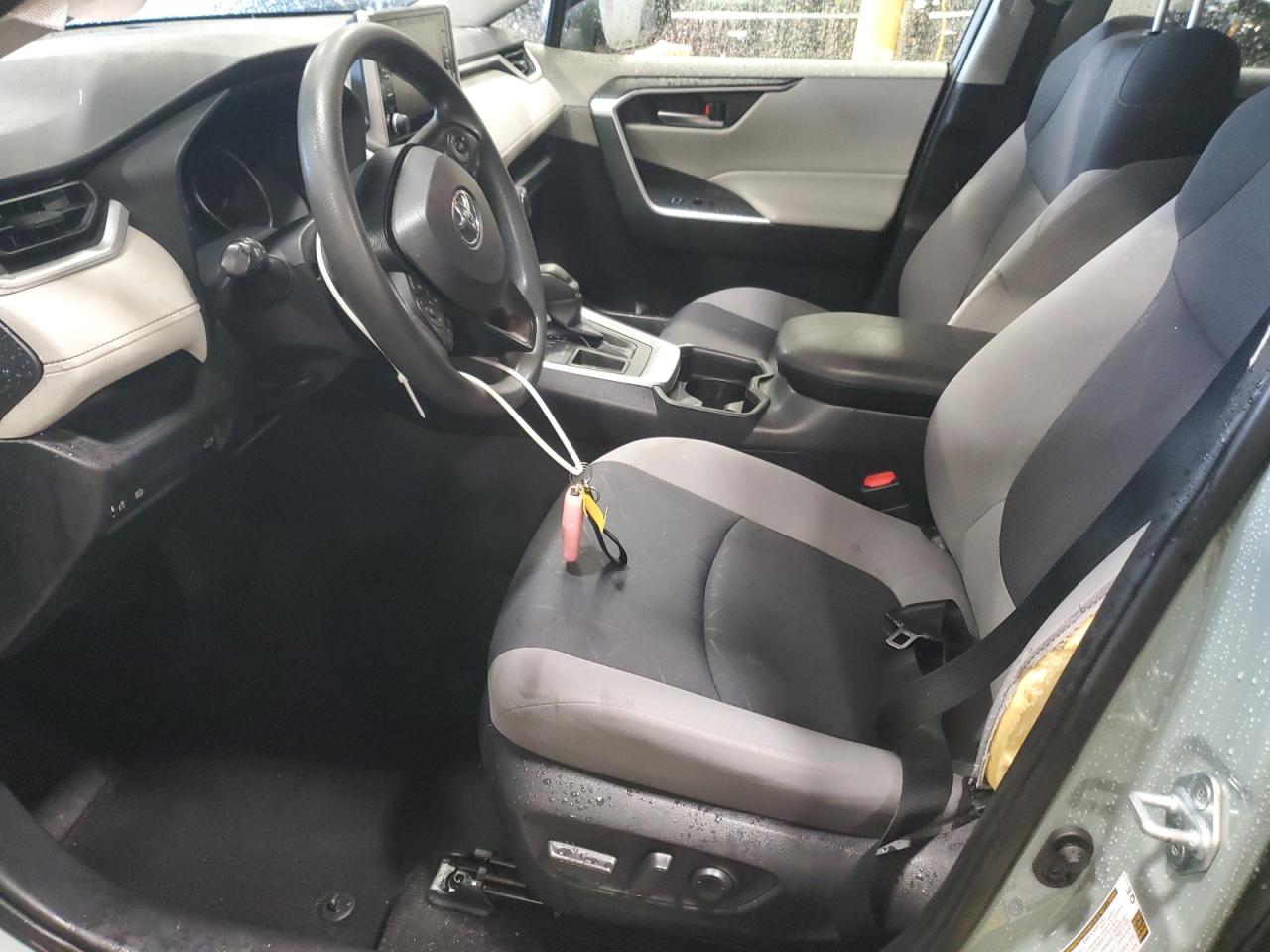 2020 Toyota Rav4 Xle VIN: JTMW1RFV8LD520426 Lot: 56745705