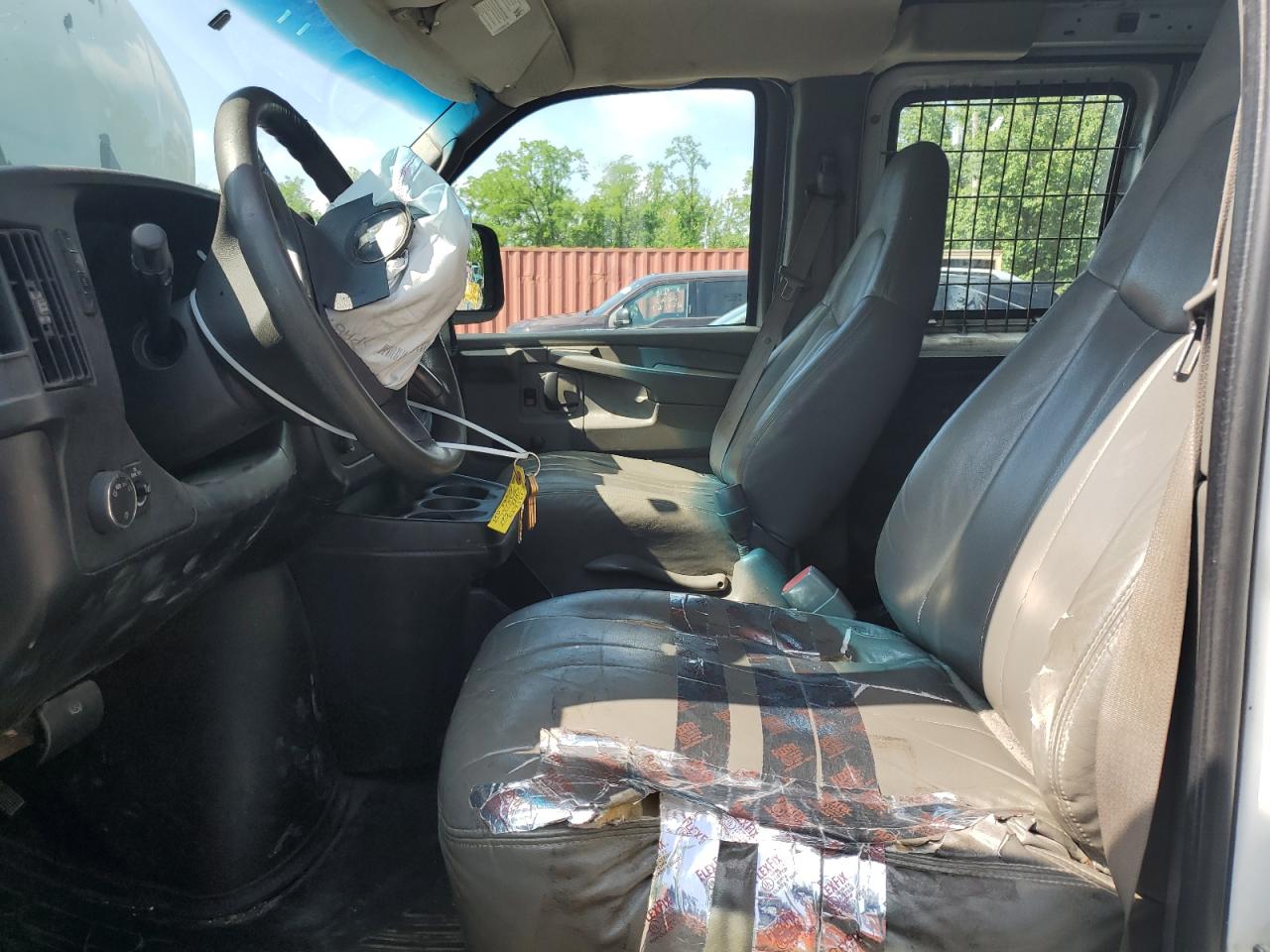 2008 Chevrolet Express G1500 VIN: 1GCFG15X881102704 Lot: 80451095