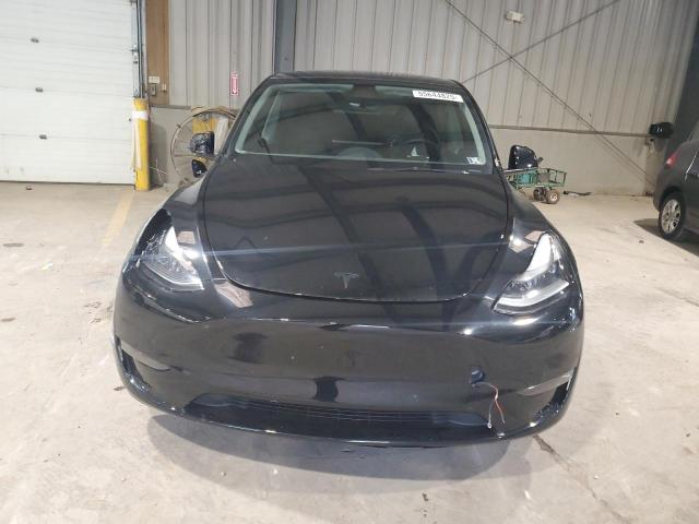  TESLA MODEL Y 2023 Черный