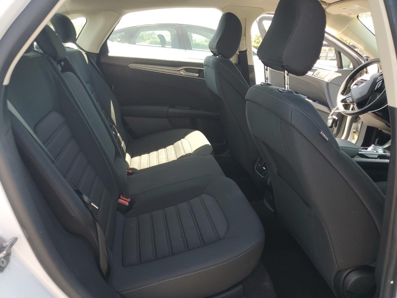 2020 Ford Fusion Se VIN: 3FA6P0LU2LR206094 Lot: 54022705