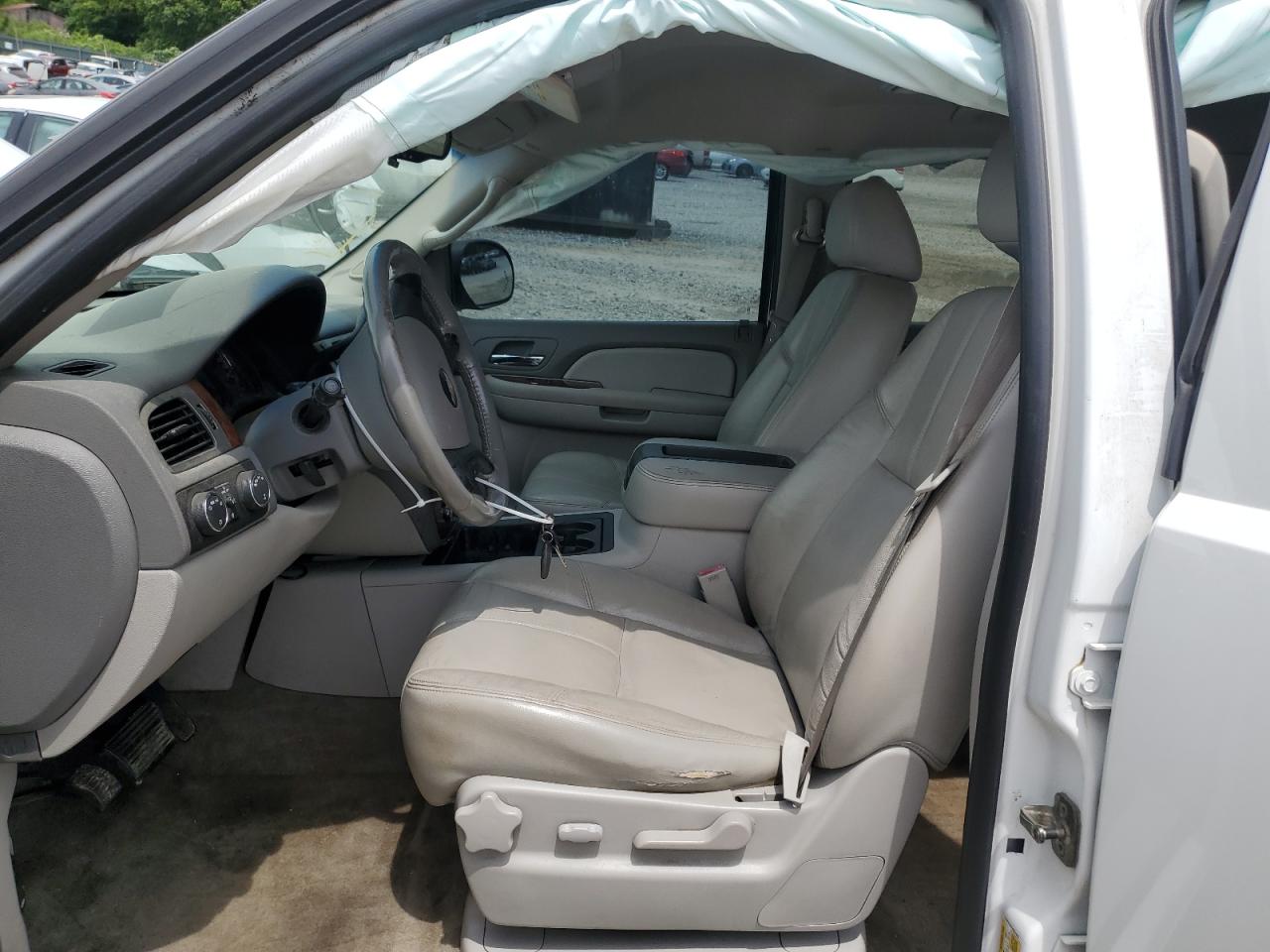 2009 Chevrolet Suburban K1500 Lt VIN: 1GNFK26319R251823 Lot: 57754115