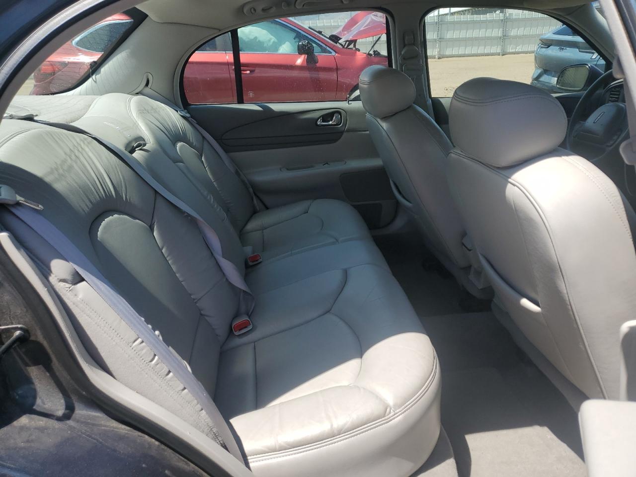 1998 Lincoln Continental VIN: 1LNFM97V2WY714576 Lot: 56664605