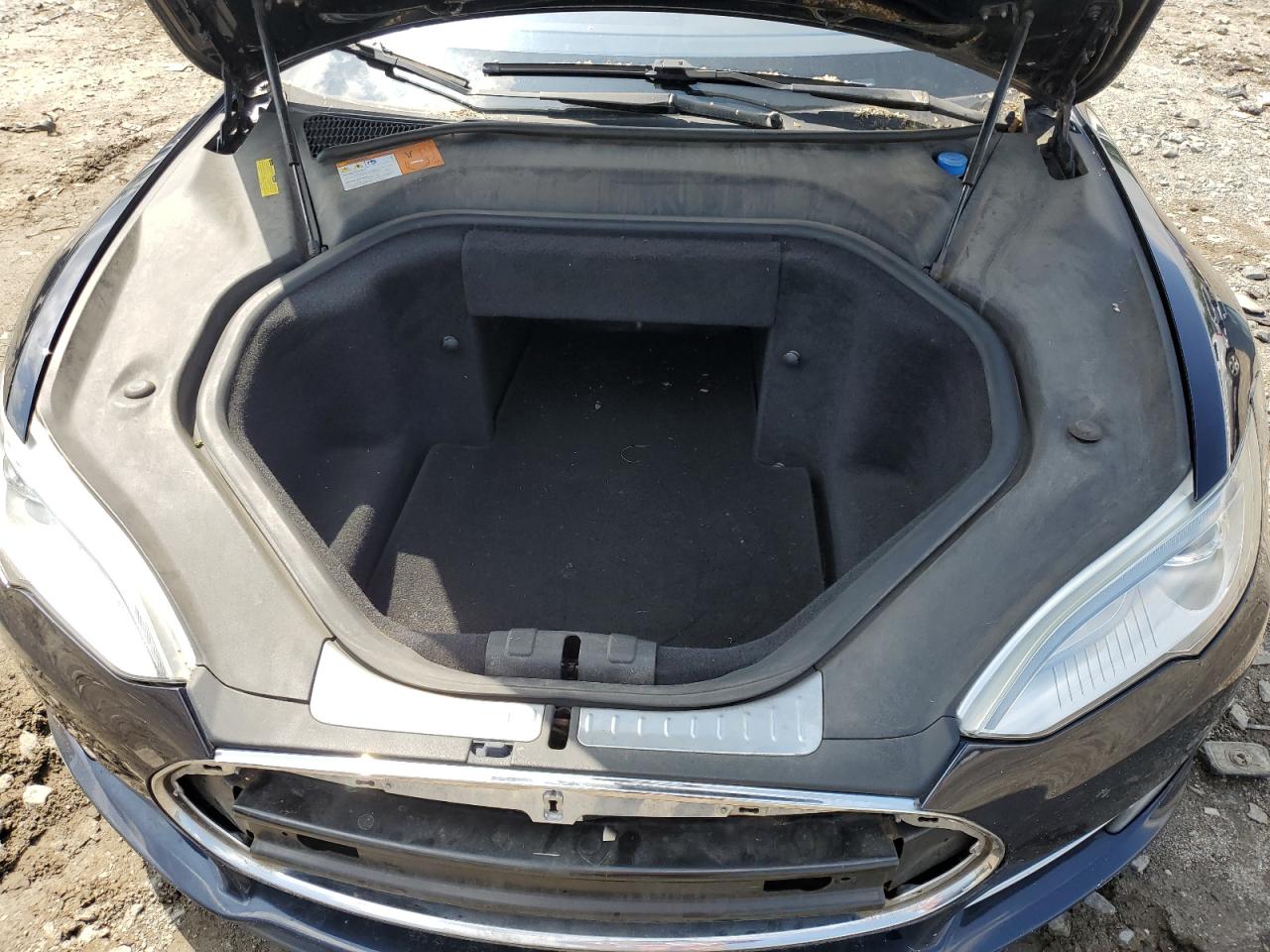 2013 Tesla Model S VIN: 5YJSA1CP3DFP06715 Lot: 57214195