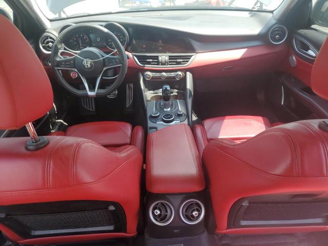  ALFA ROMEO GIULIA 2018 Чорний