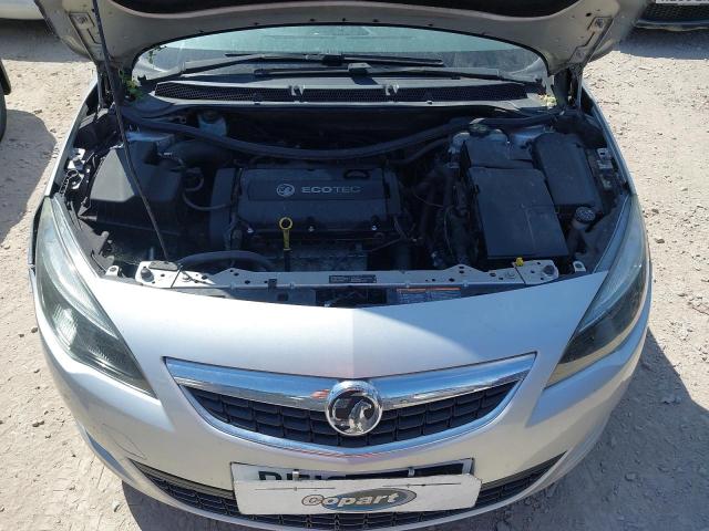 2010 VAUXHALL ASTRA SRI