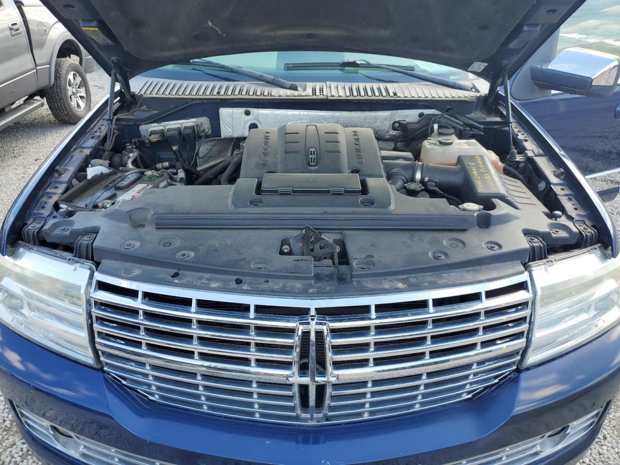 2010 Lincoln Navigator L VIN: 5LMJJ3J56AEJ07841 Lot: 56015215
