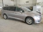 2017 Chrysler Pacifica Touring L Plus للبيع في Columbia، MO - Front End