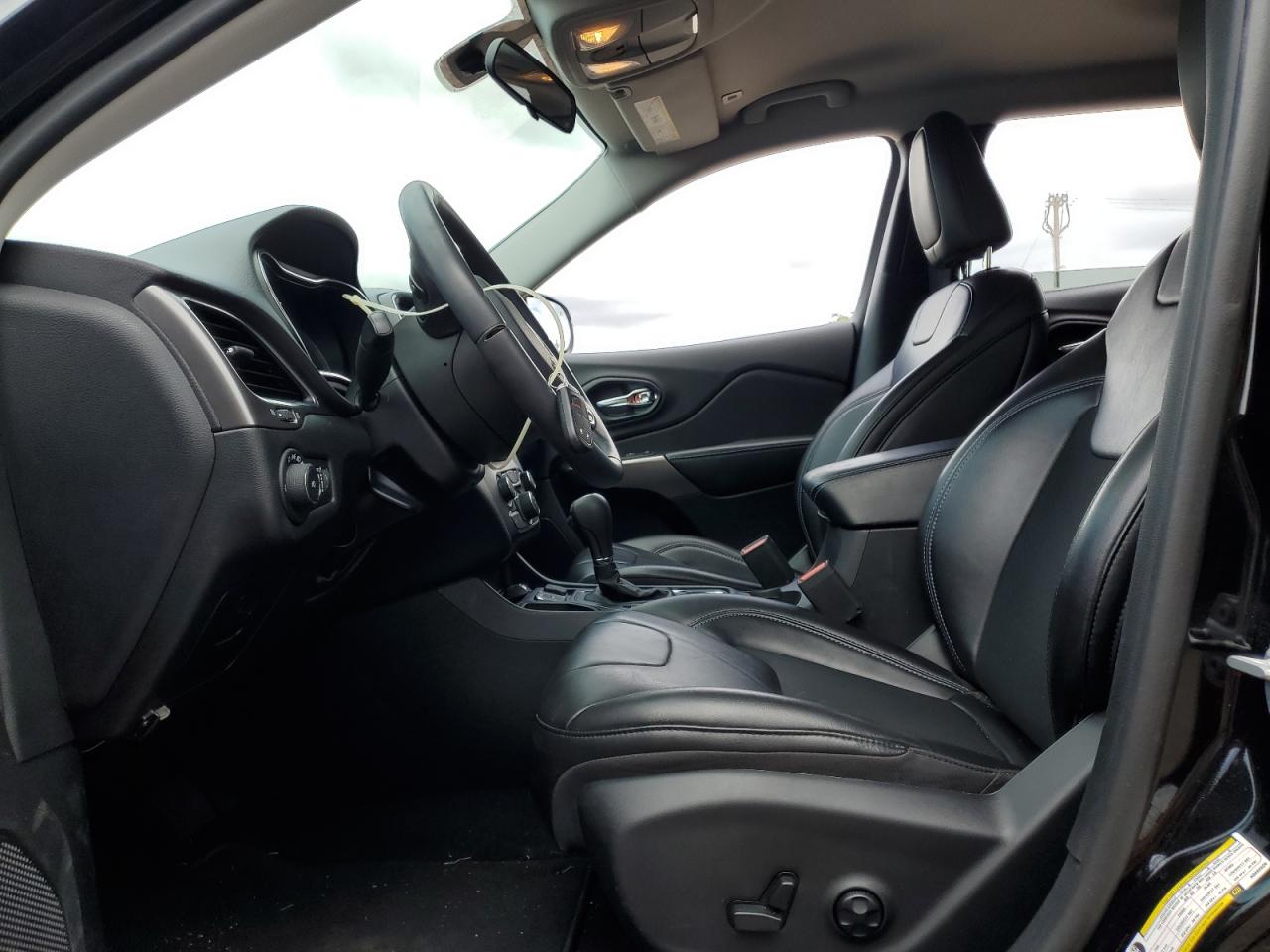 2019 Jeep Cherokee Latitude Plus VIN: 1C4PJLLX3KD462828 Lot: 56257645