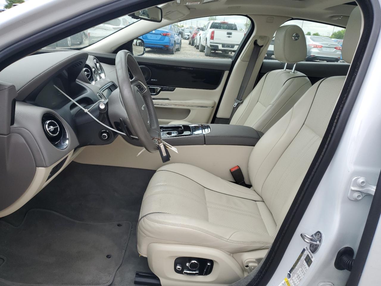 2016 Jaguar Xj VIN: SAJWJ1CD1G8W01152 Lot: 57673925