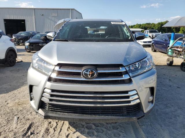  TOYOTA HIGHLANDER 2018 Silver