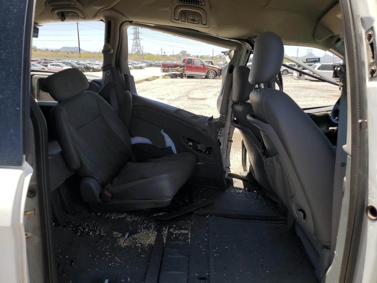 2005 Chrysler Town & Country Touring VIN: 2C4GP54L85R571325 Lot: 56194115