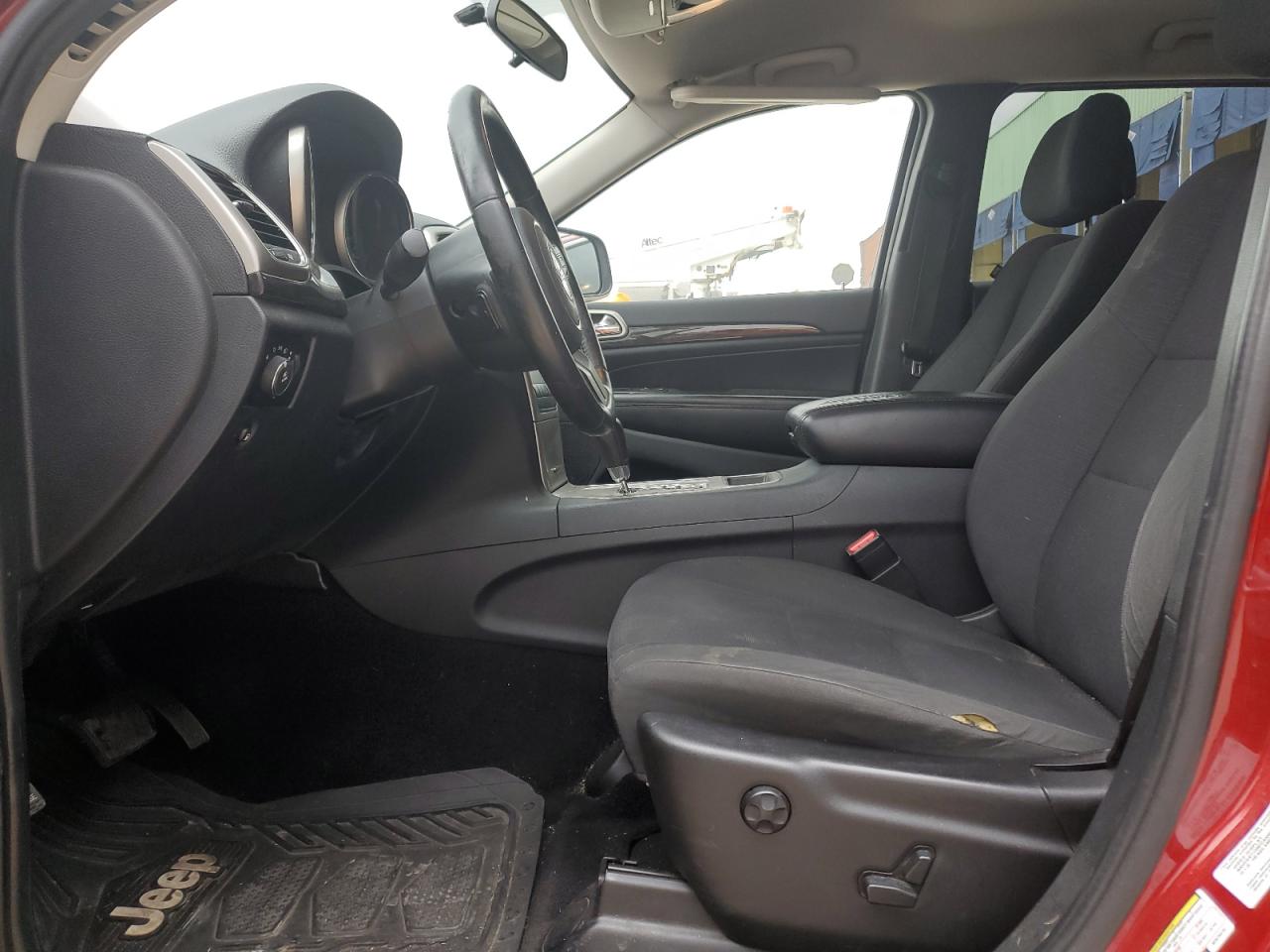 2011 Jeep Grand Cherokee Laredo VIN: 1J4RR4GG4BC575415 Lot: 56660405