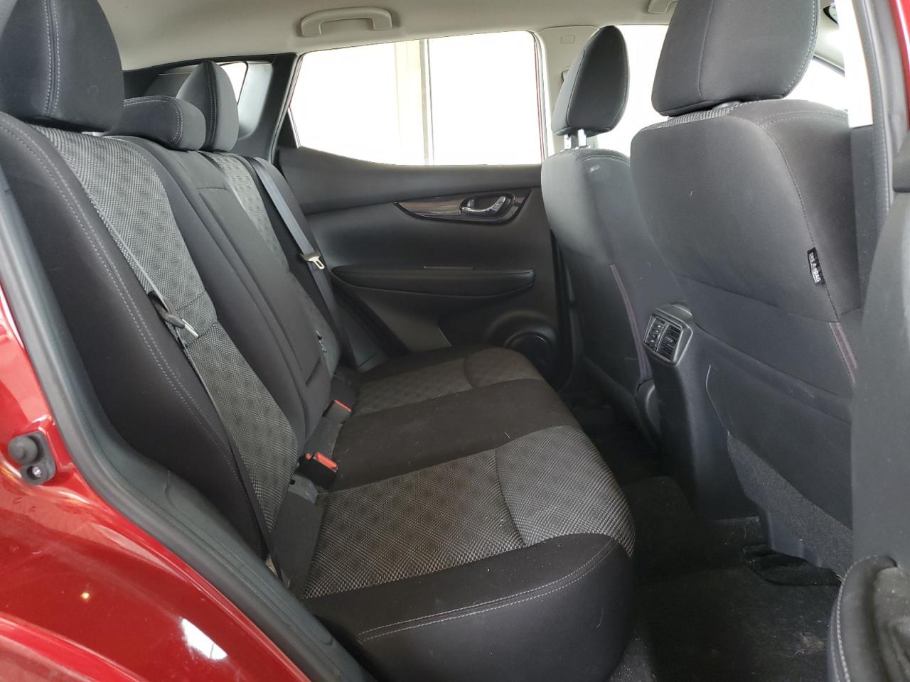 JN1BJ1CR4JW207708 NISSAN ROGUE 2018