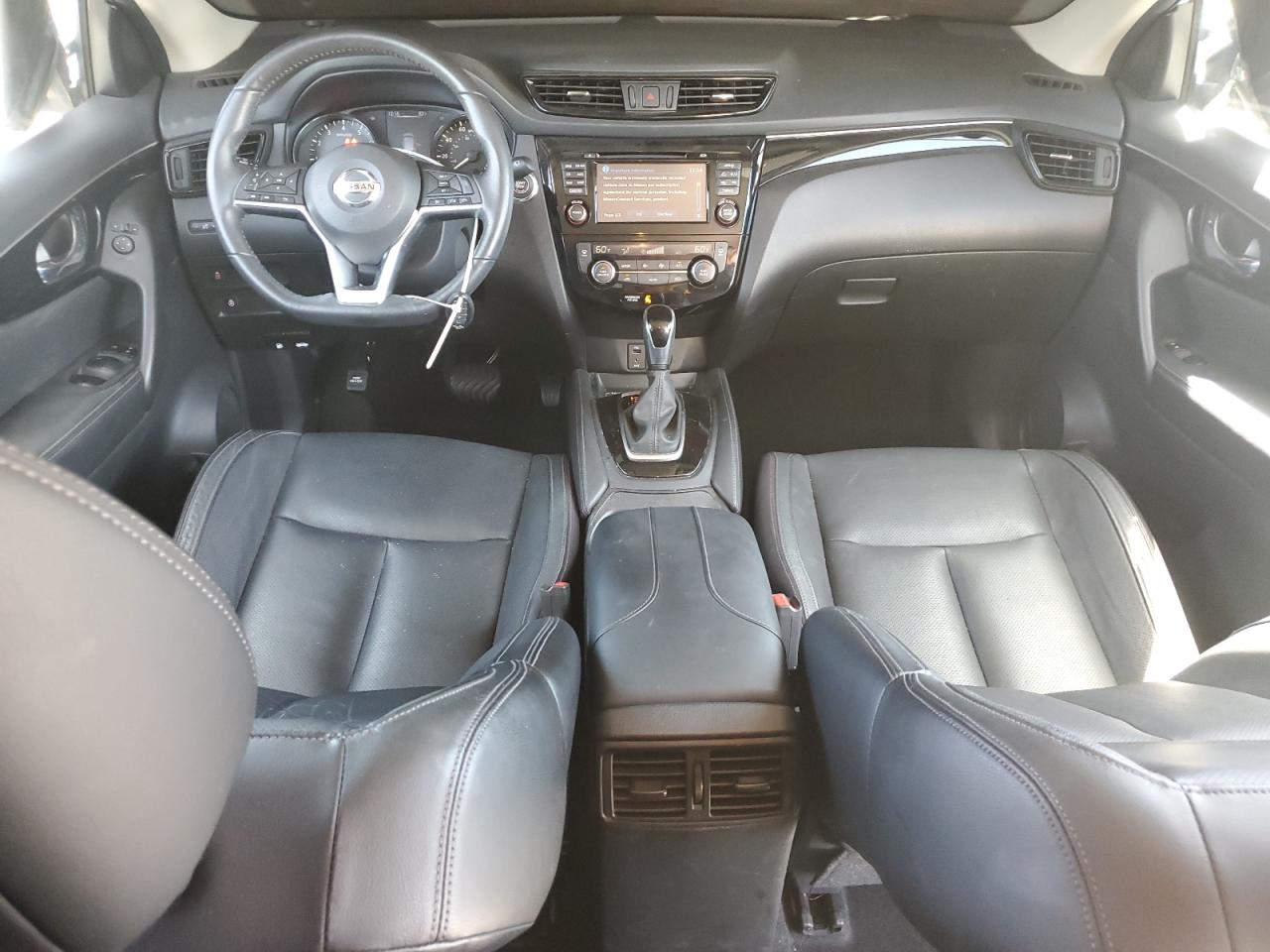 JN1BJ1CP3HW017827 NISSAN ROGUE 2017