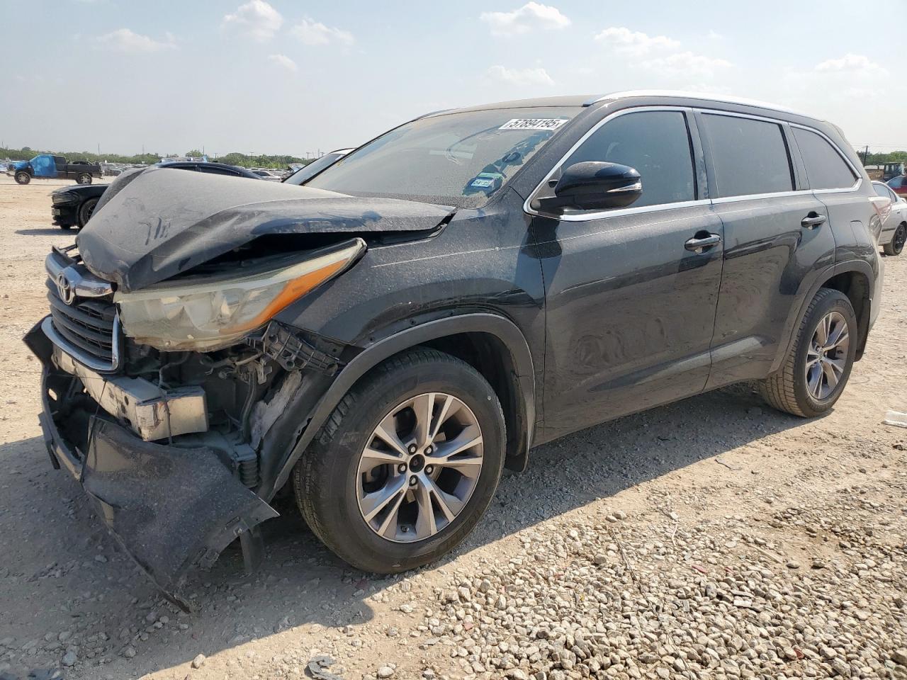 2015 Toyota Highlander Xle for Sale in San Antonio, TX - Front End