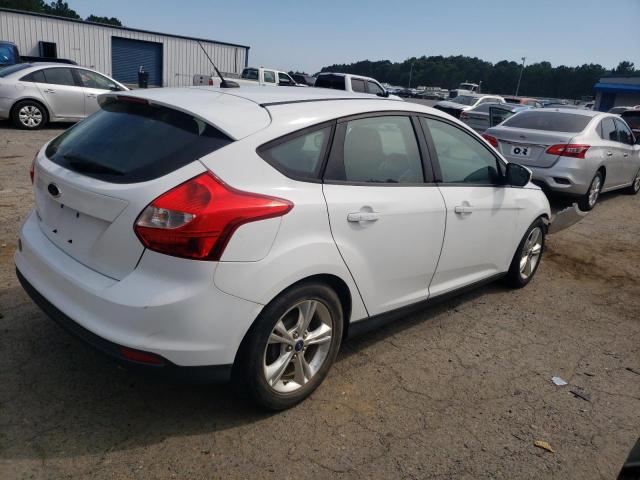 Hatchbacks FORD FOCUS 2014 White