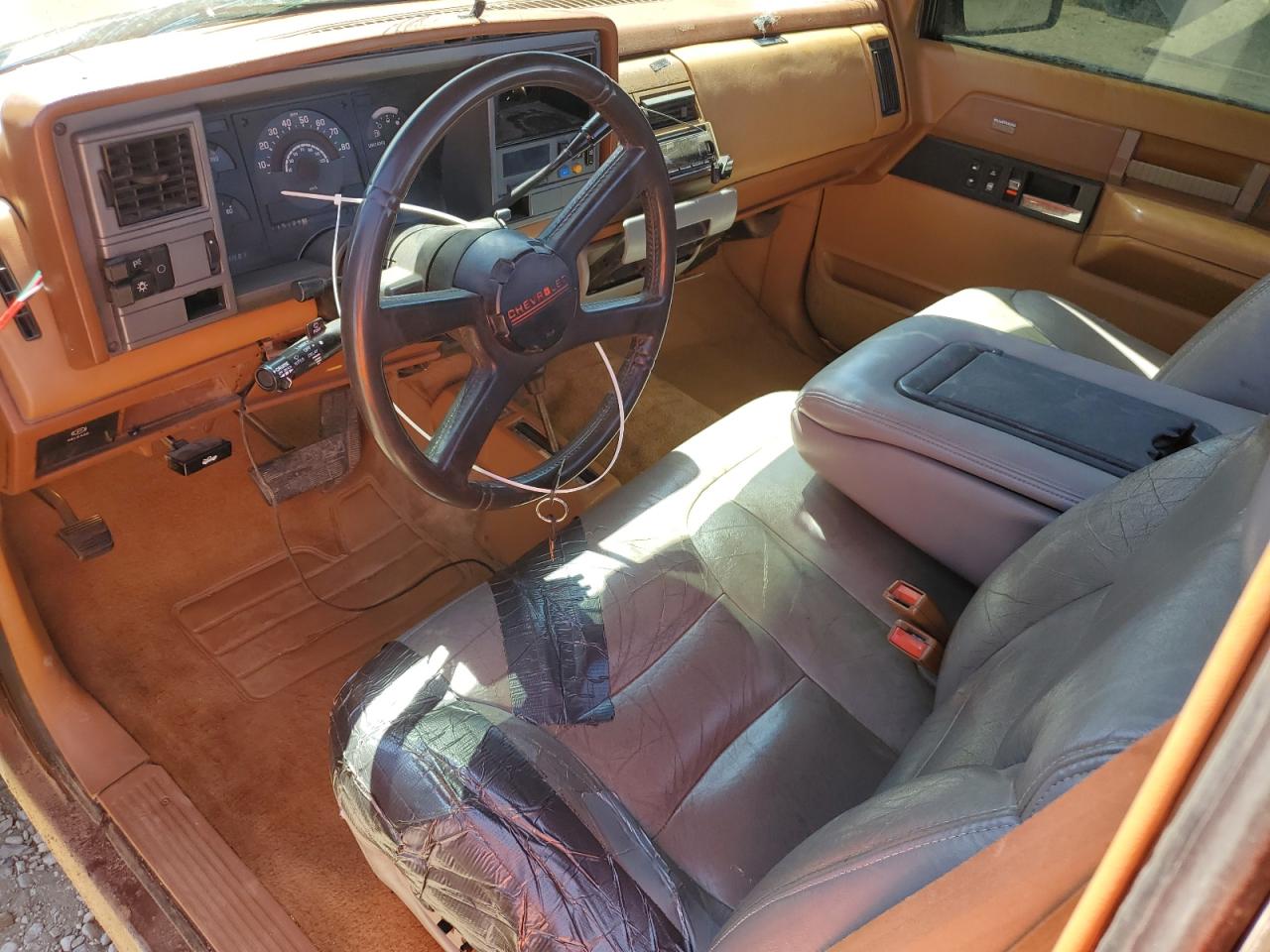 1989 Chevrolet Gmt-400 K2500 VIN: 1GCGK24K7KE202095 Lot: 56152855