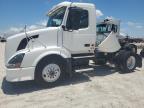 2007 Volvo Vnl Semi Truck for Sale in Homestead, FL - Front End