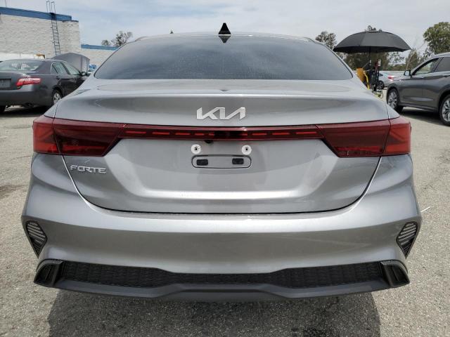  KIA FORTE 2024 Srebrny