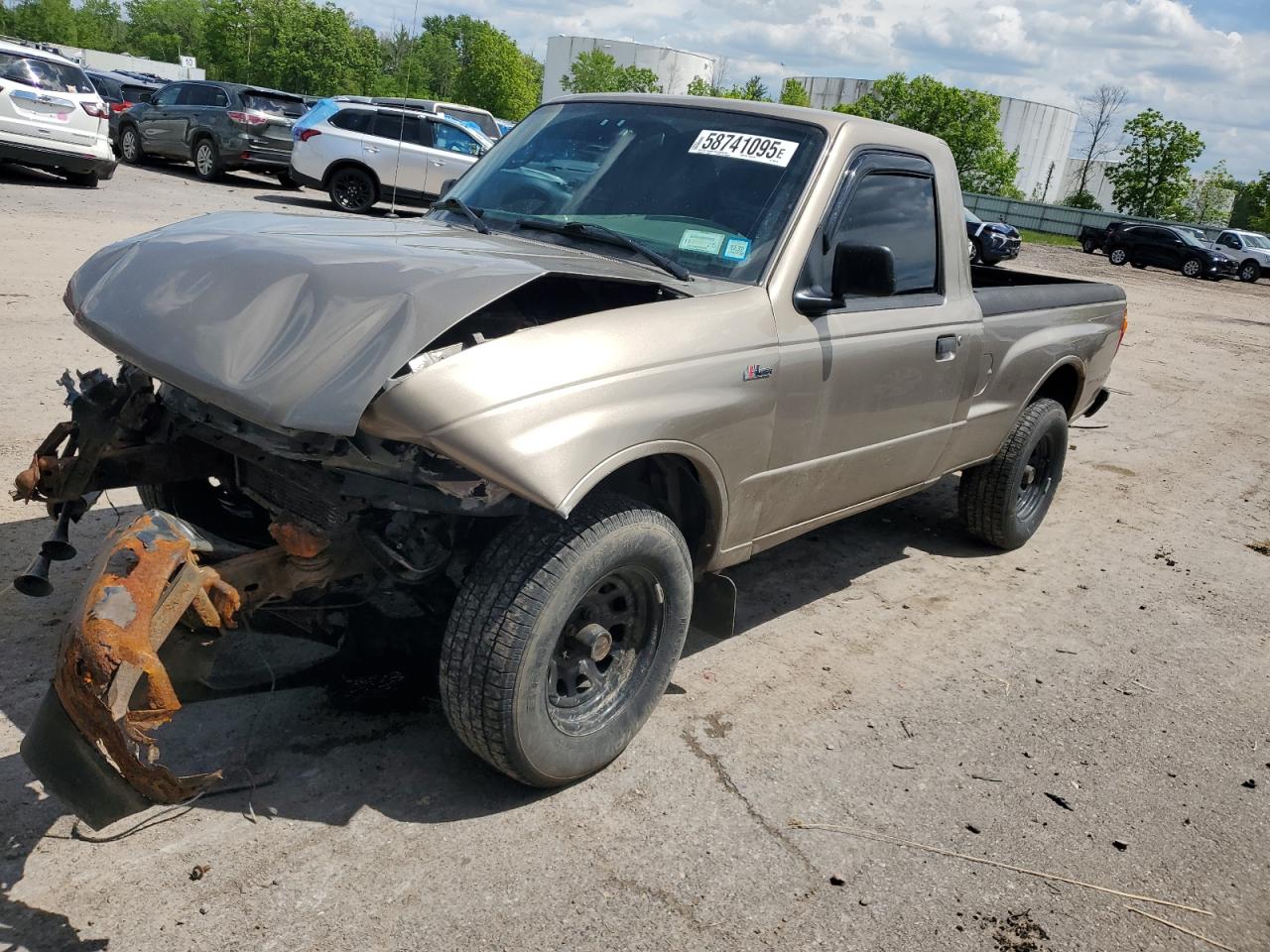 2004 Mazda B2300 იყიდება Central Square-ში, NY - Front End